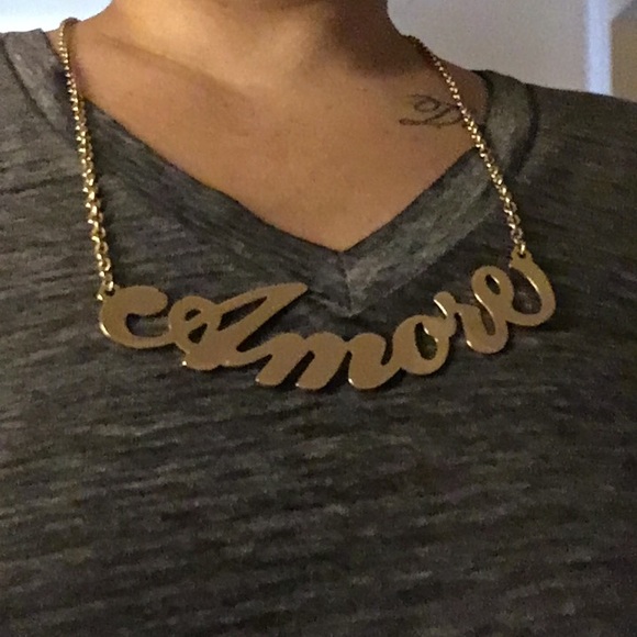 Amore cursive necklace - Picture 4 of 4